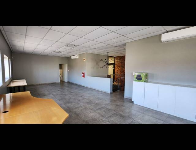 1,791M² WAREHOUSE TO LET IN BRACKENFELL INDUSTRIAL